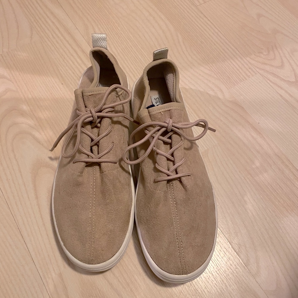 Steve Madden faux suede lace up sneakers